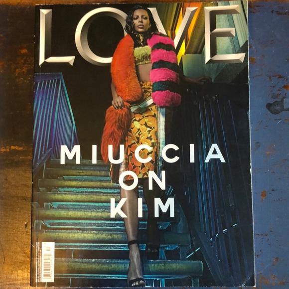 LOVE Magazine Editions 13-18 - Picture 3 of 8